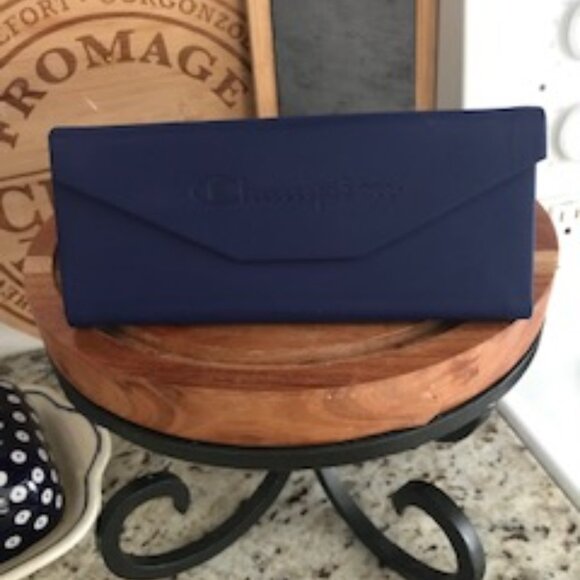 Champion Accessories - Champion glass case